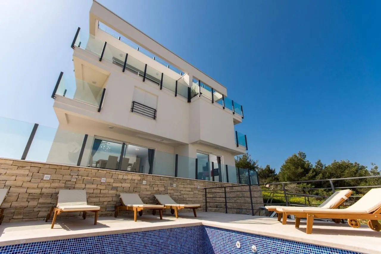 Apartment Julia Trogir 0*,